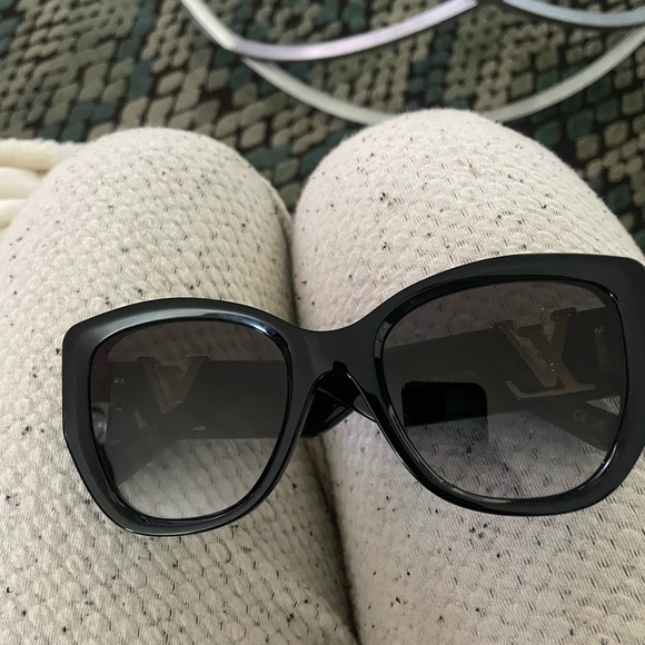 Designer sunglasses - Picture 6 of 6